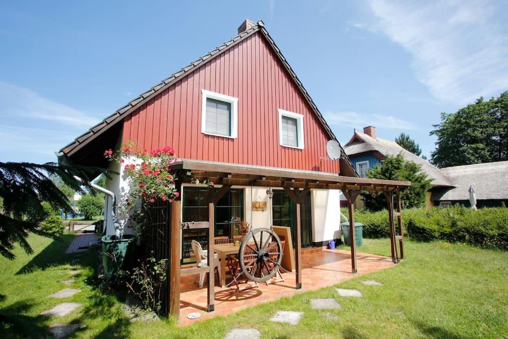 Trollhus - Grosses Familienfreundliches Ferienhaus Борн Экстерьер фото